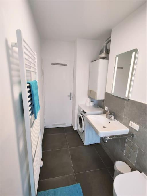 2 Schoene Apartments Naehe Hauptbahnhof Karlsruhe Luaran gambar