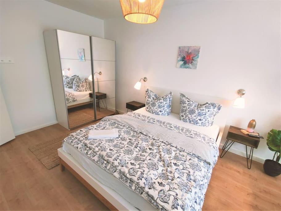 2 Schoene Apartments Naehe Hauptbahnhof Karlsruhe Luaran gambar