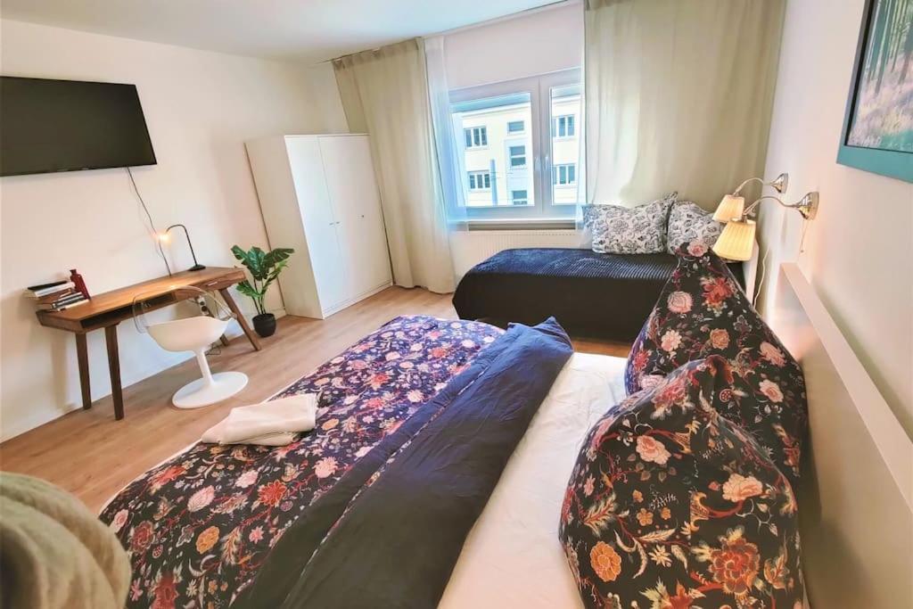 2 Schoene Apartments Naehe Hauptbahnhof Karlsruhe Luaran gambar