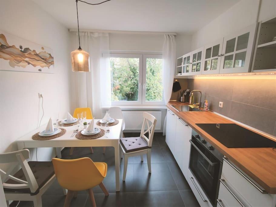 2 Schoene Apartments Naehe Hauptbahnhof Karlsruhe Luaran gambar
